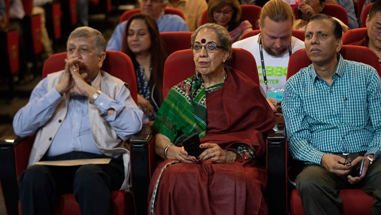 Miembros de la audiencia escuchando a Su Santidad el Dalái Lama en el Instituto Indio de Tecnología de Bombay en Mumbai, India el 14 de diciembre de 2018. Foto de Lobsang Tsering