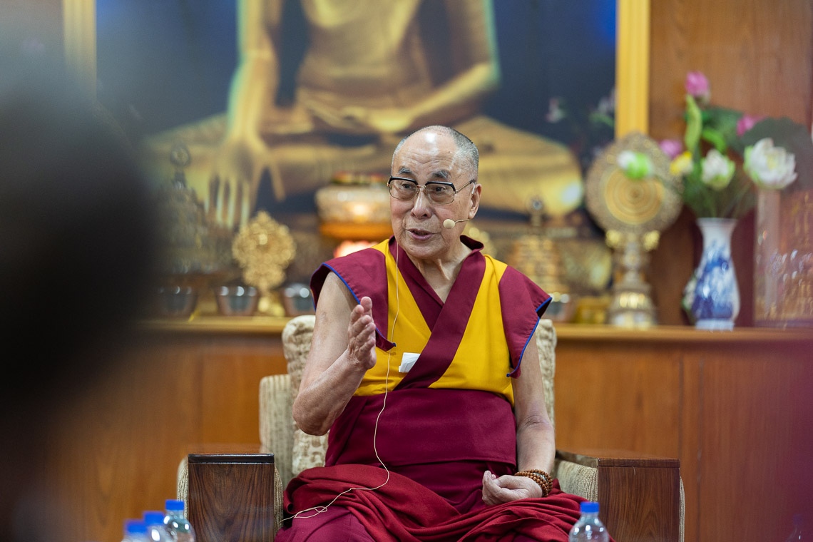 Su Santidad el Dalái Lama responde a las preguntas de los participantes de la conferencia sobre la Educación Humana en el Tercer Milenio en su residencia de Dharamsala, HP, India, el 8 de julio de 2019. Foto de Tenzin Choejor