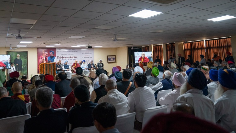 Vista de la sala del Bhai Vir Singh Sahitya Sadan durante las celebraciones del 550 aniversario del nacimiento de Guru Nanak en Nueva Delhi, India, el 10 de noviembre de 2018. Foto de Tenzin Choejor