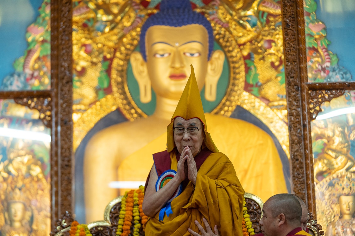 Su Santidad el Dalái Lama se unió en oración durante la Ofrenda de Larga Vida en el Colegio Tántrico Gyutö en Dharamsala, HP, India, el 2 de noviembre de 2019. Foto de Tenzin Choejor