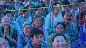 Su Santidad el Dalái Lama enseña el «Tesoro del Corazón de los Iluminados» en Tso-pema