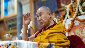 Tratado Conciso de las Etapas del Camino a la Iluminación e iniciación de Avalokiteshvara Océano de Victoria