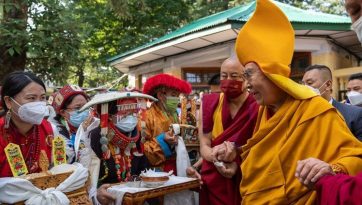 Oraciones por la larga vida de Su Santidad el Dalái Lama