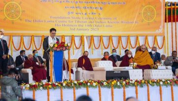 Colocación de la primera piedra del Centro Dalái Lama de Sabiduría Antigua Tibetana e India