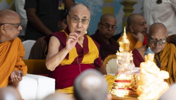 Visita al Centro Internacional de Formación de Bhikkhu de Lokuttara