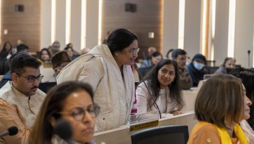 Pronunciamiento de la conferencia inaugural en memoria de TN Chaturvedi