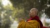 Oraciones en la estupa de Mahabodhi