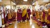 Ordenación de monjes novicios en Dharamsala